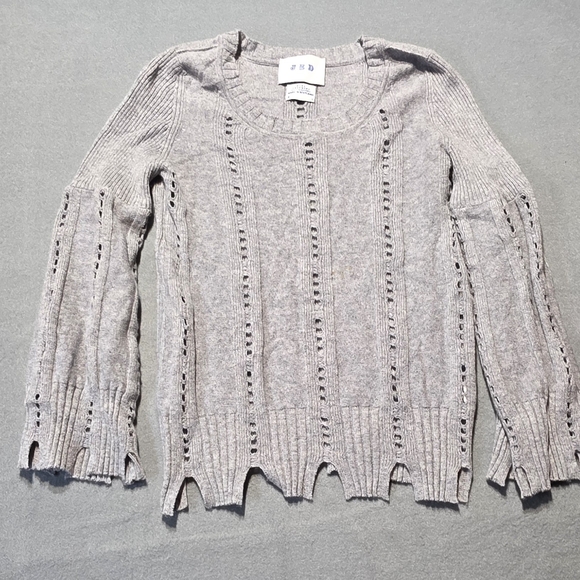 JED Sweaters - JED Pure Cashmere Stylish Gray Sweater for Women Small PTP 19 EUC